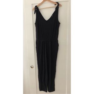 Lulu’s Belmore Black Jumpsuit Size M